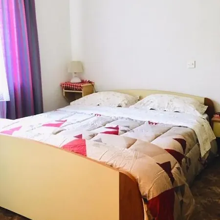 Apartmaji Jana شقة