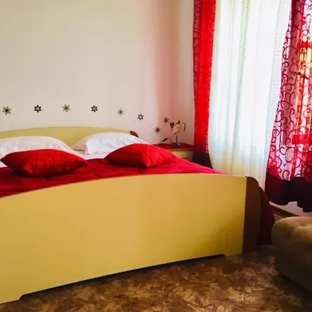 Apartmaji Jana Бовец